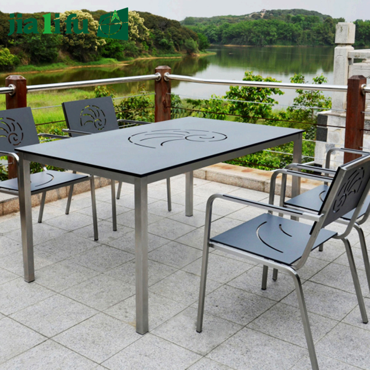 How to choose the Best Outdoor Table Top?